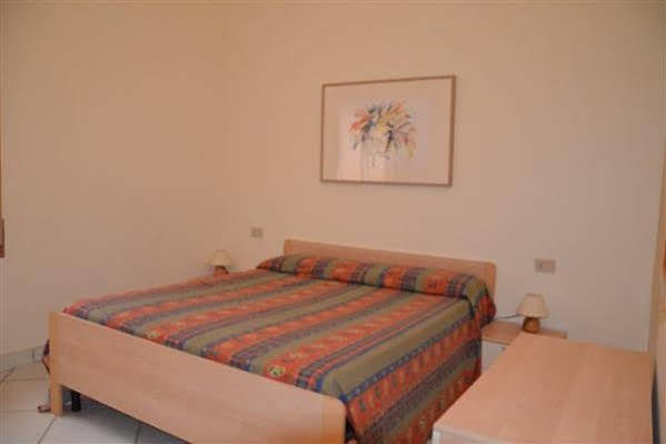 Residence Marconi Terracina Kültér fotó